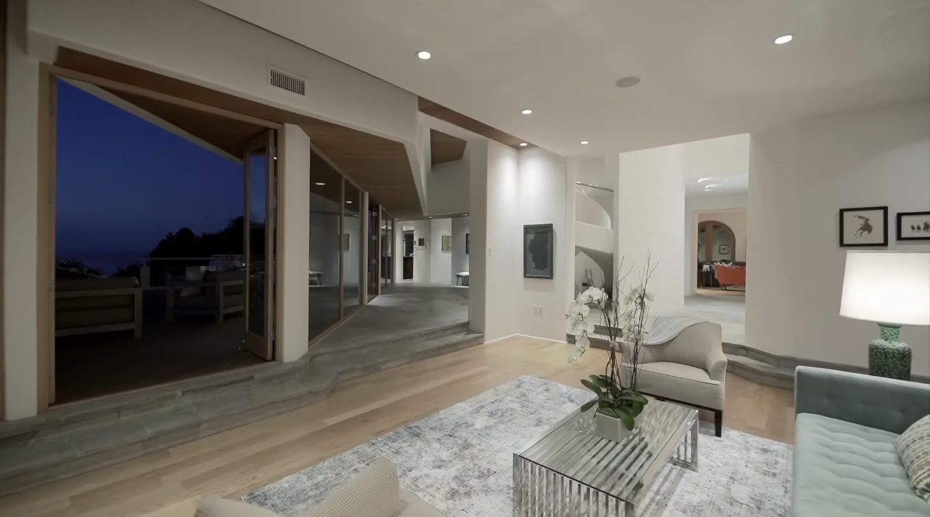Luxury Mansion Interior Design Tour vs. Sophisticated Contemporary Residence in La Jolla, California | Sotheby's International Realty