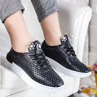 Pantofi casual dama negri cu talpa groasa la moda Pantofi casual dama negri cu talpa groasa la moda