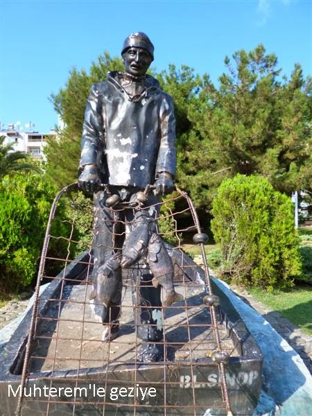 balıkçı heykeli