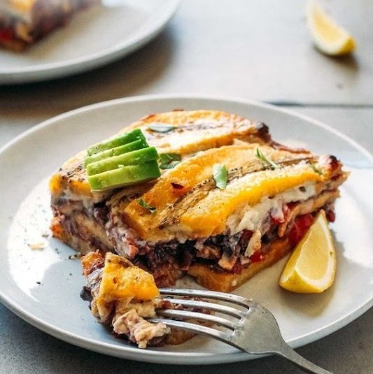 Vegan Plantain Lasagna (Pastelón) Vegan Plantain Lasagna (Pastelón)