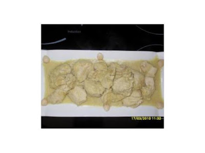 Pechugas en salsa de almendra Pechugas en salsa de almendra thermomix