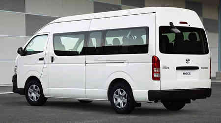 Toyota HIACE COMMUTER MT MINIBUS