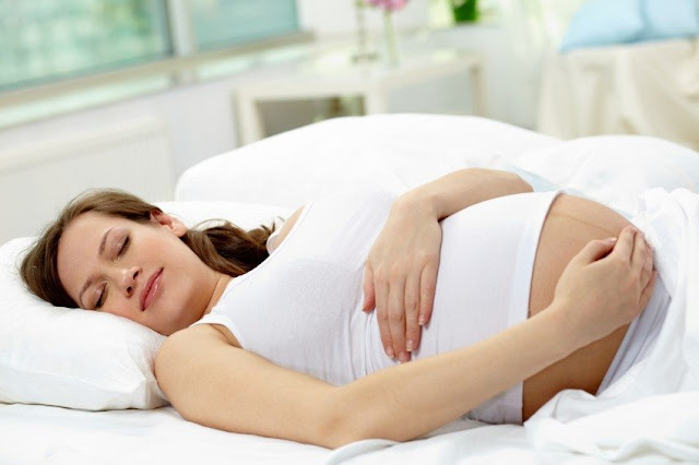 Posisi Tidur Yang Baik Bagi Wanita Hamil | MPASI Bunda