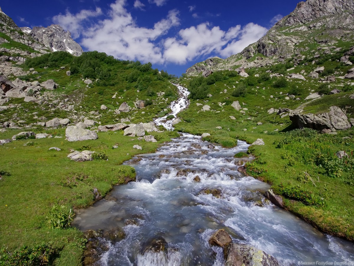 Какие реки берут начало в кавказских горах. Горные реки Карачаево Черкесии. Северная Осетия Алания Терек. Горная река Северная Осетия. Реки Осетии Северной Осетии Терек.