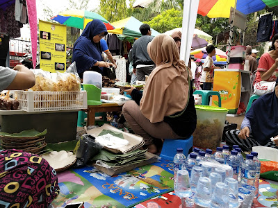 Makanan Pecel Khas Madiun Mba Ika di GDC Enak dan Laris