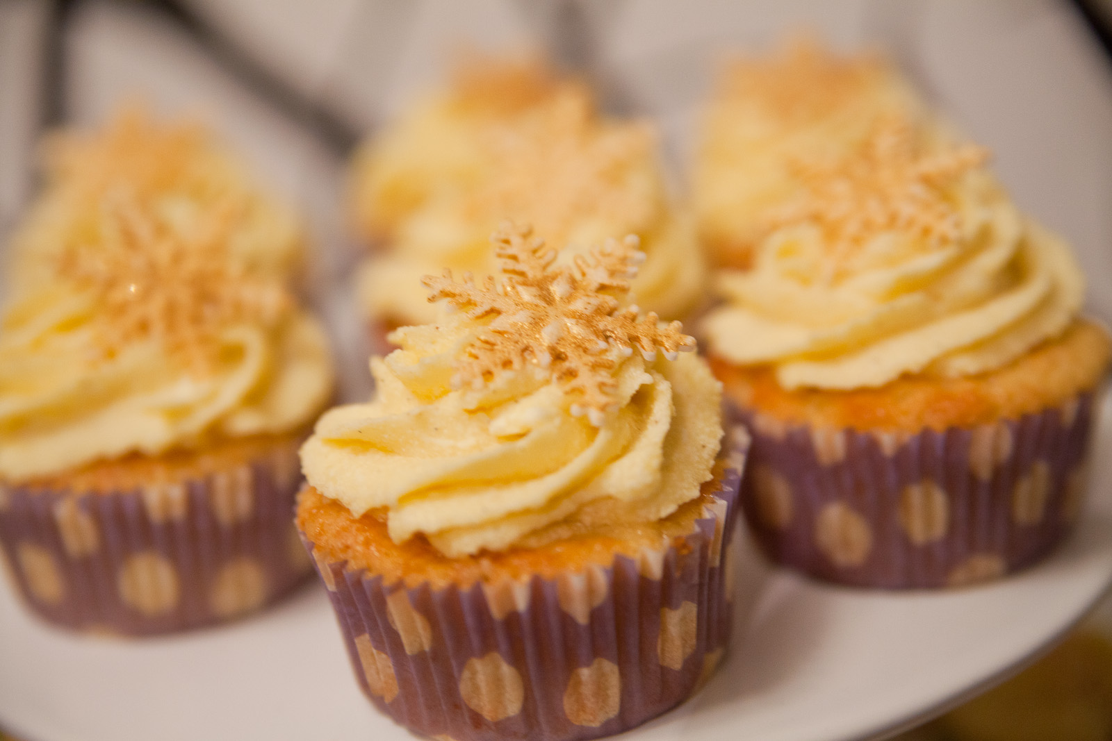 Bratapfel-Marzipan-Cupcakes mit Vanillecreme mit Rezept