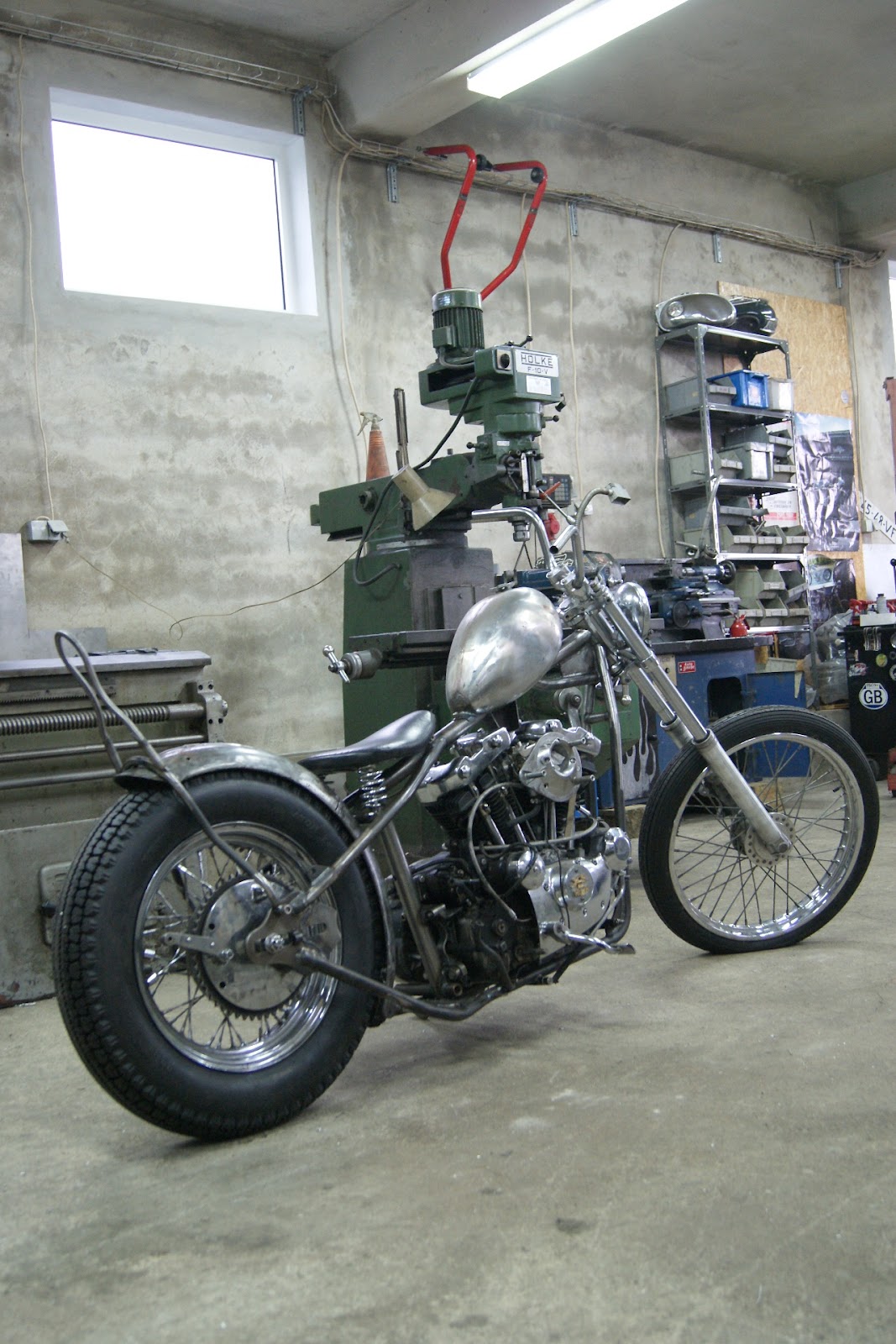 Iron head машина