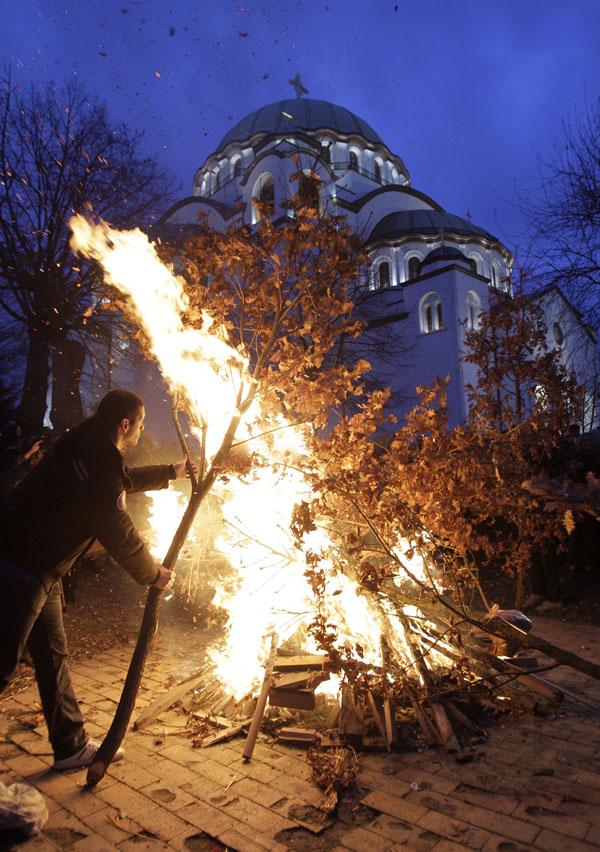 Byzantine, Texas The Christmas Eve burning of badnjak in Serbia