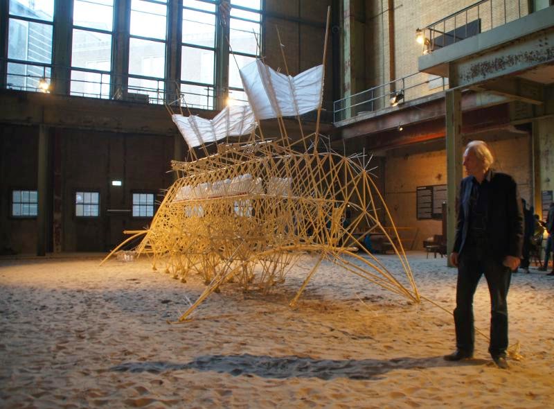 Evolution blog Strandbeesten Theo Jansen in Electriciteitsfabriek