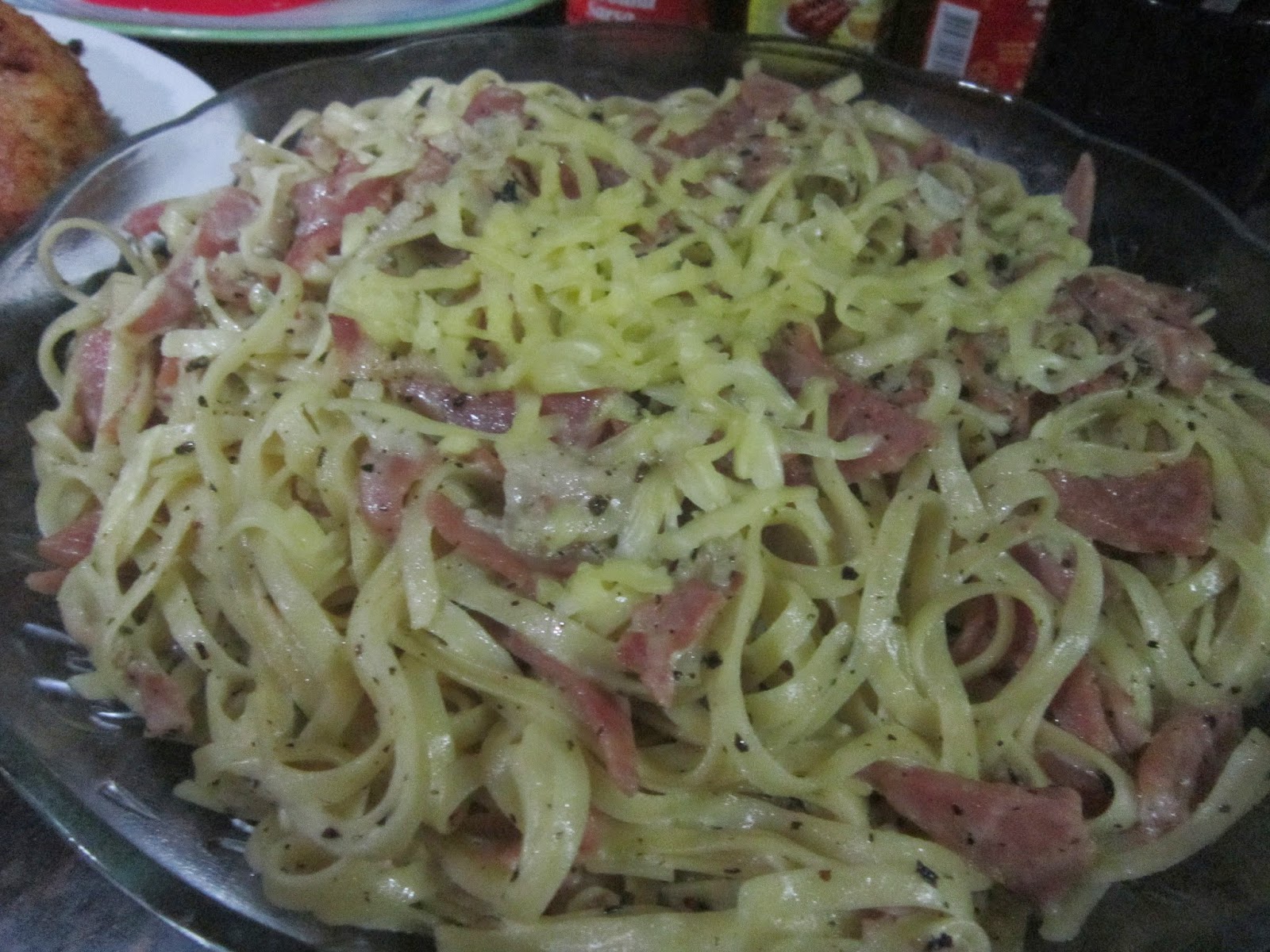 LINGUINE PASTA with CREAMY BASIL and HAM SAUCE