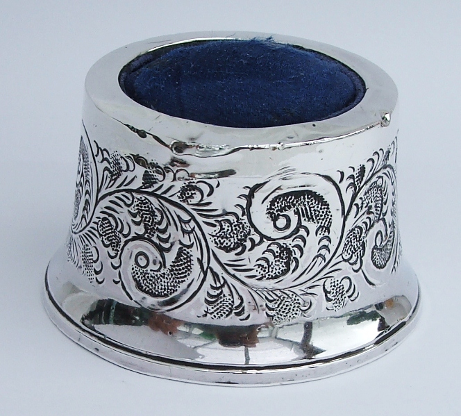 Silver Lovely antique rembossed solid sterling silver pin cushion