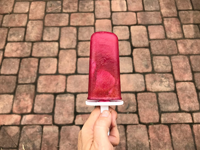 How to make your own boozy popsicle 