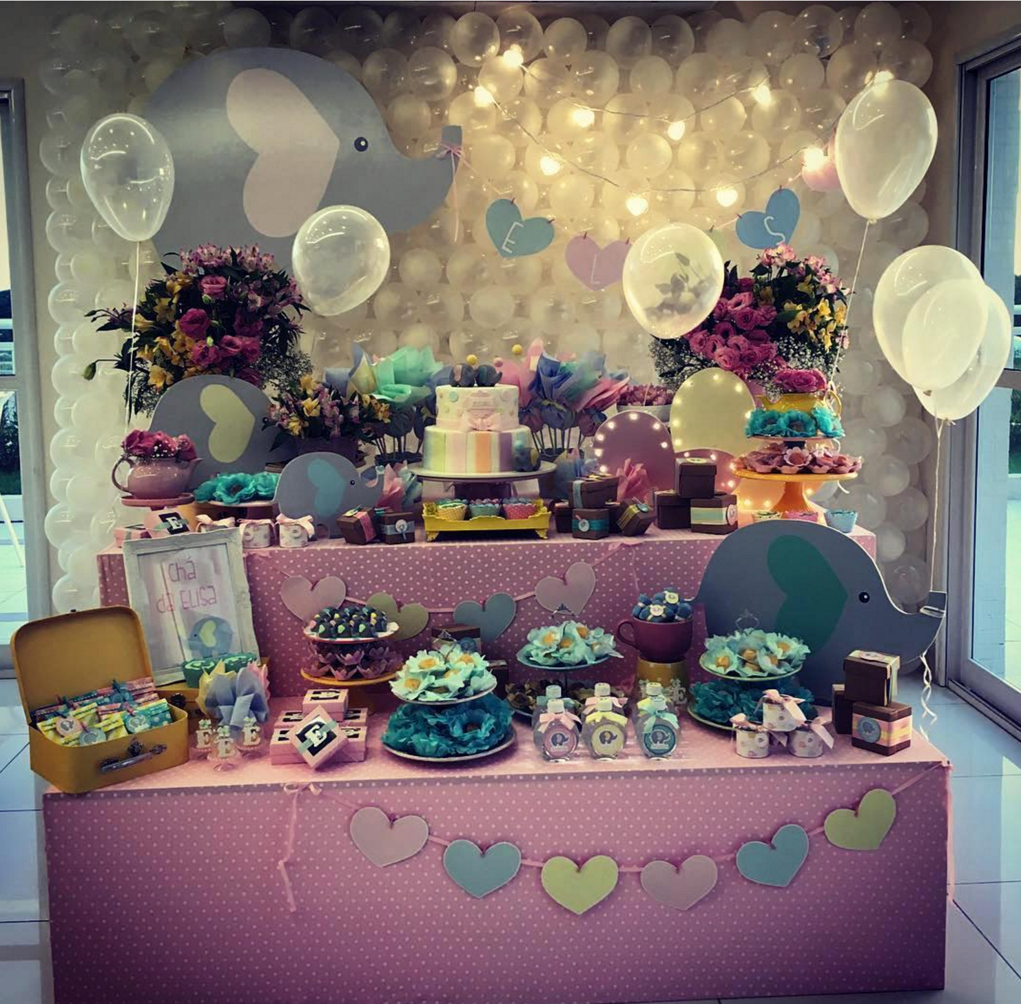 Ideas de decoración para tu fiesta de baby shower con elefantes y corazones