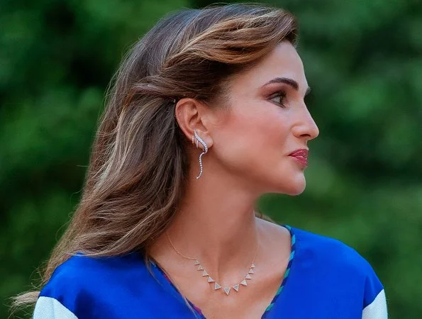Queen Rania outfit Dar Noora Embroidered Traditional Dress