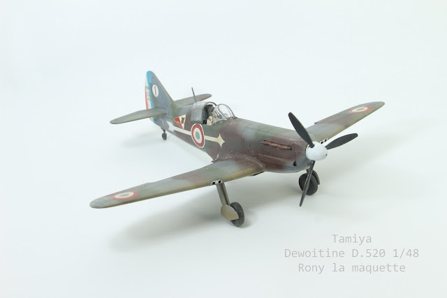Dewoitine D.520 de Tamiya Maquette du Dewoitine D.520 de Tamiya au 1/48.