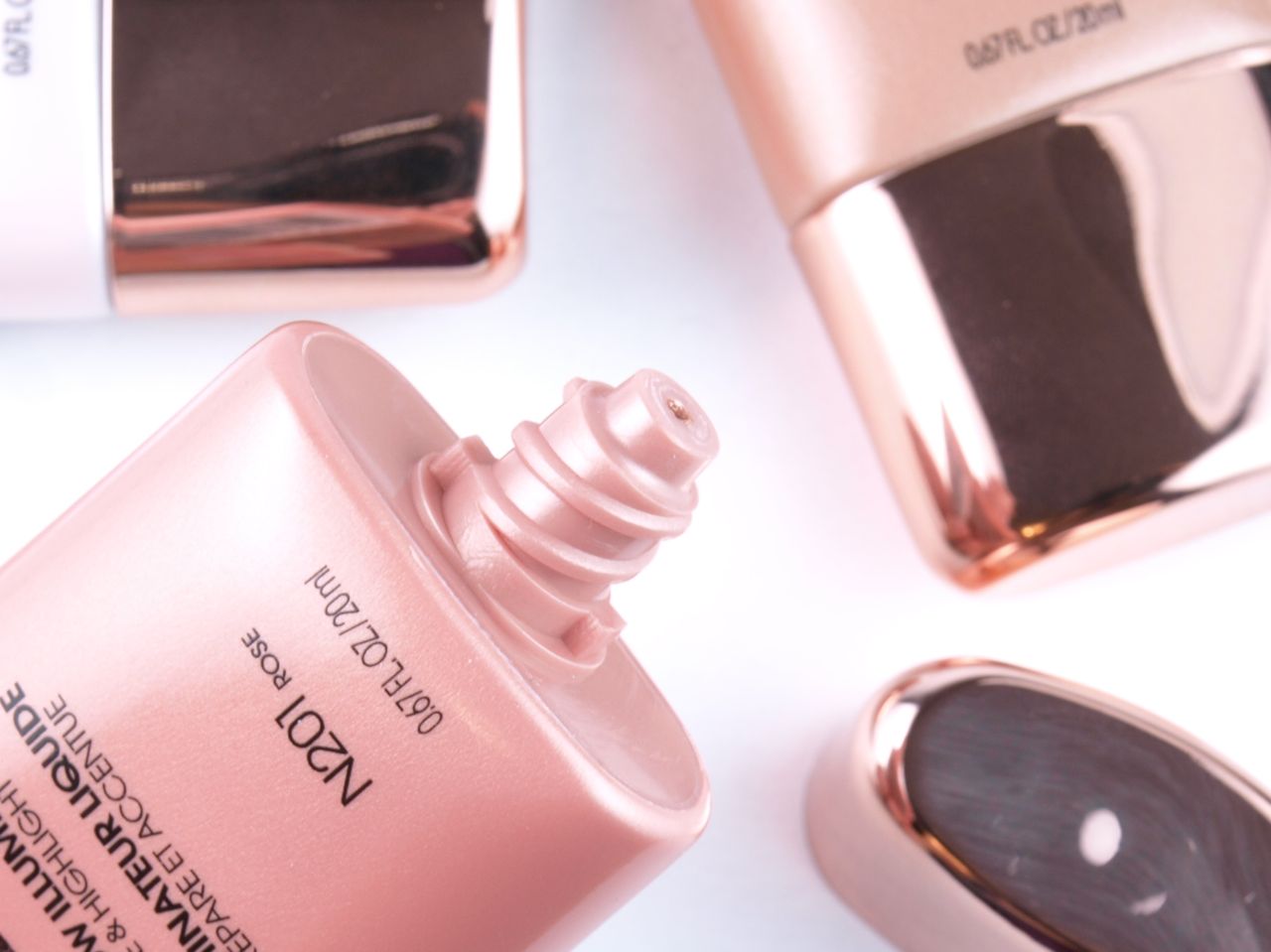 L'Oreal True Match Lumi Liquid Glow Illuminator Prime & Highlight Review and Swatches The