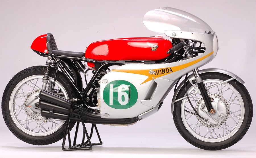 Στο Στόμα του Λύκου Honda RC166