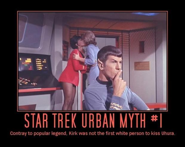 Uhura going crazy Star Trek jjbjorkman.blogspot.com