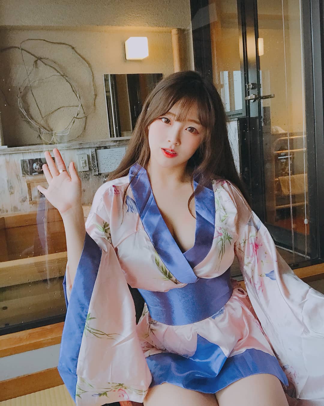 Ayoung Kim - Nữ streamer Hàn nóng bỏng trong đồng phục nữ sinh 