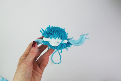 Tutorial PomPom Maker Tutorial PomPoms Bommel selber herstellen