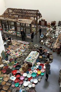 Song Dong Ausstellung in der Kunsthalle Düsseldorf chinesischer Künstler in Düsseldorf; Installation Waste Not