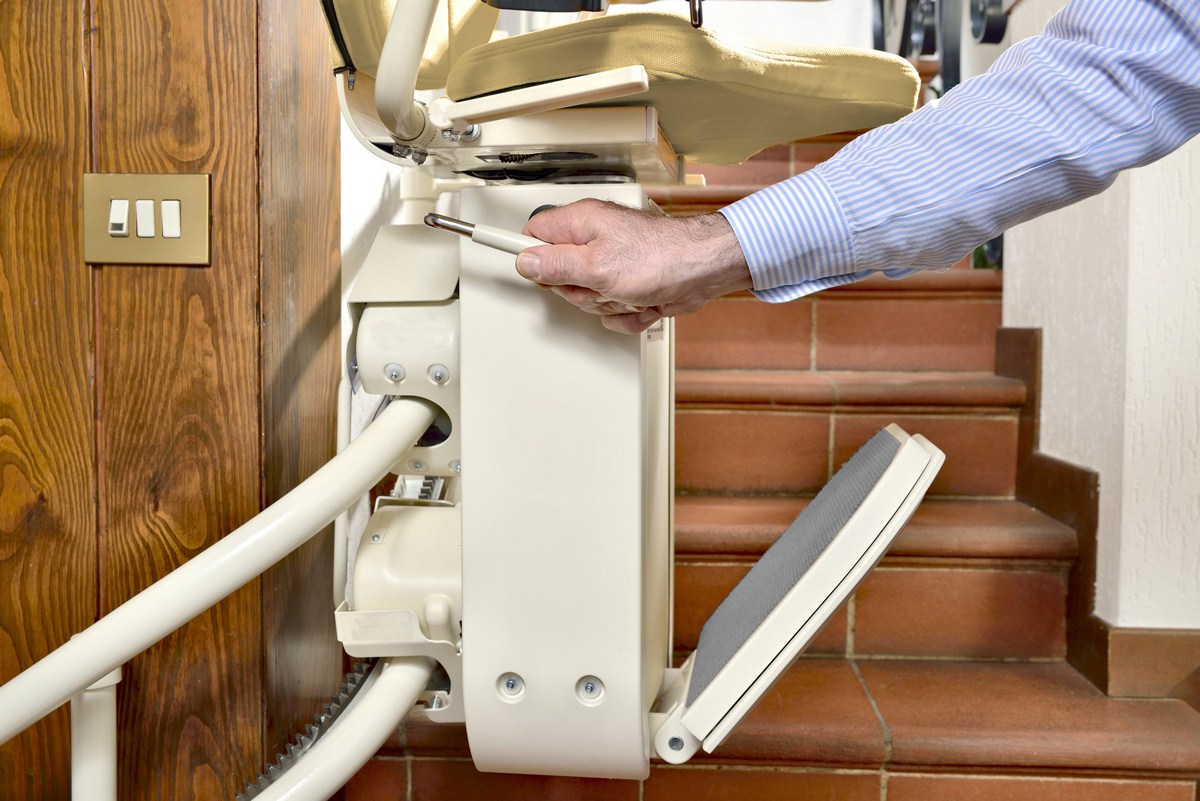 15 Creative Stair Lift Ideas for People With Mobility Problem. That ...