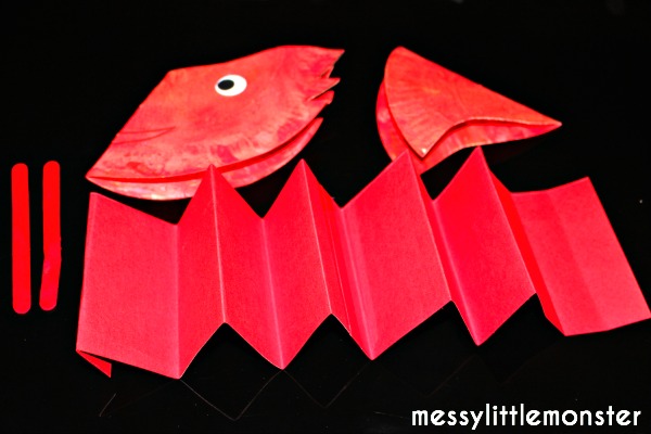 dragon puppet craft for kids.  Chinese new year activity.