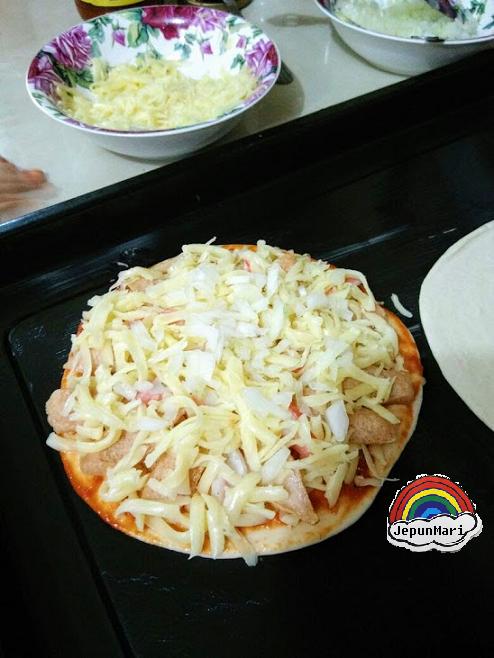 Pizza Paratha Cheese leleh tak hingat Pizza Paratha Cheese leleh tak hingat