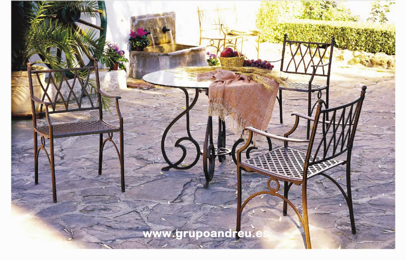 Alcaglas Mobiliario para jardines, porches y terrazas.