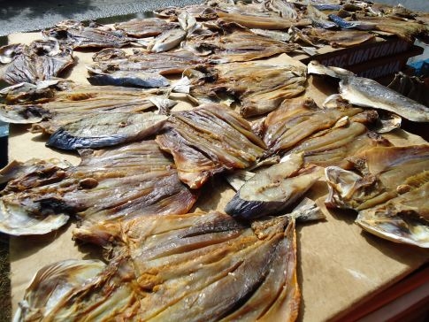 Resultado de imagem para peixe seco salgado