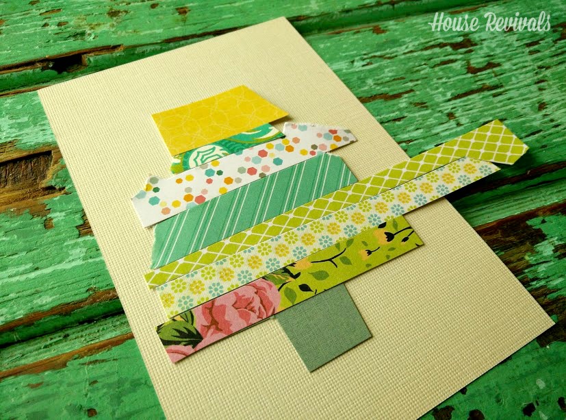 Alice and loisdiy paper christmas trees Keep glueing, until the entire triangle portion is covered.