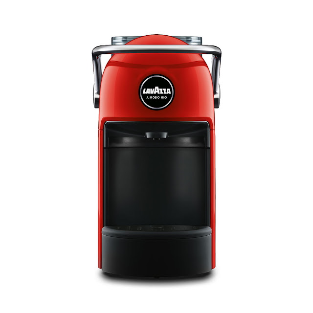 Quirky Queen Reviews Lavazza Jolie Coffee Machine Review