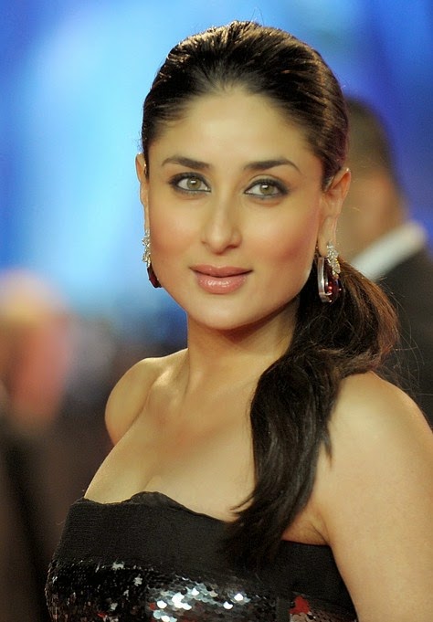 High Quality Bollywood Celebrity Pictures Kareena Kapoor Super Sexy Cleavage Show In Black