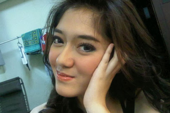 Galeri Foto Keira Shabira