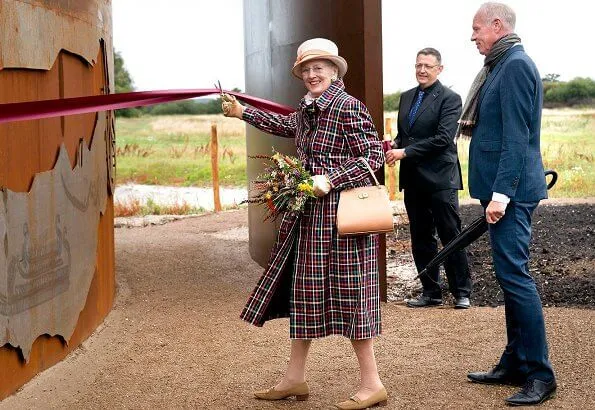 Queen Margerthe opened the Trundholm Sun Chariot (Solvognens Fundsted) in Geopark Odsherred. Nordic Bronze Age