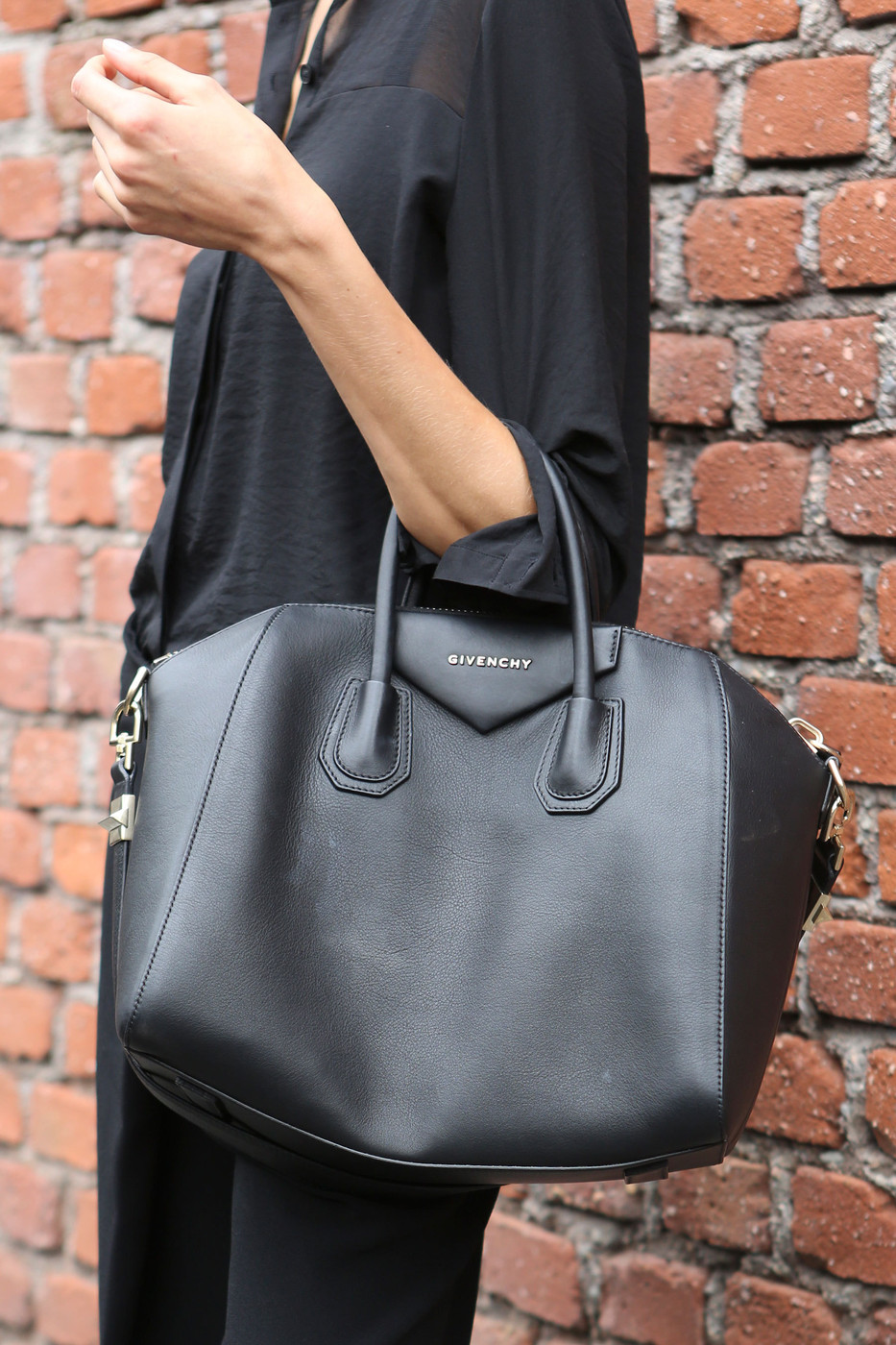 antigona tote bag