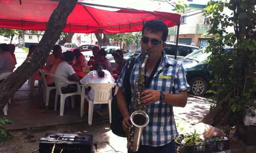 Saxofonista callejero de Veracruz Saxofonista callejero de Veracruz