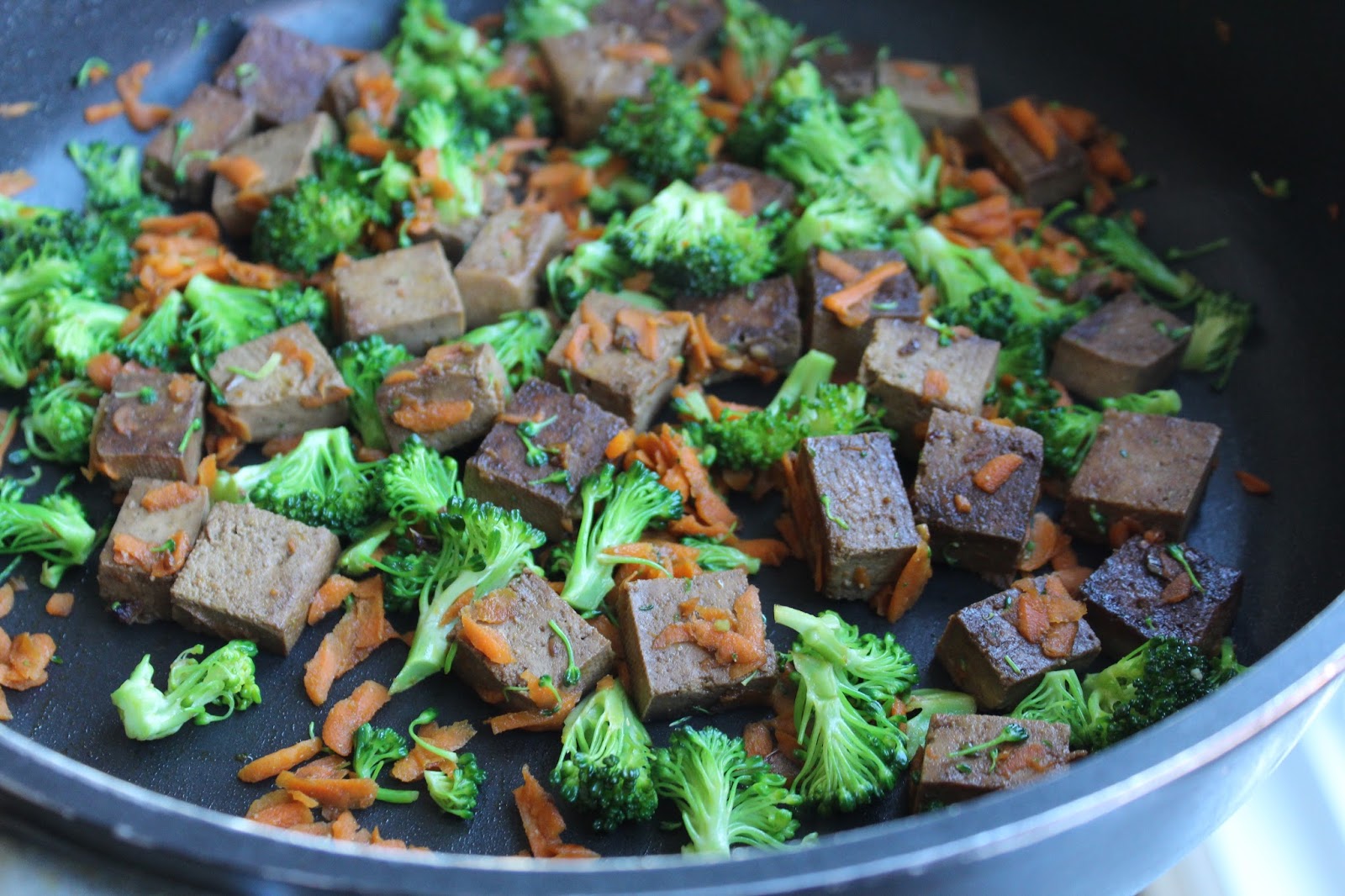 The Lifestyle Notebook Teriyaki Tofu with Cauliflower Rice
