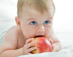 Baby-led weaning: ¿cuándo empezar la alimentación complementaria del bebé? Requisitos.