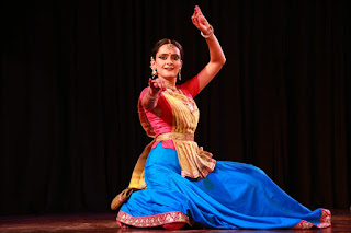 Mrinalini performed to one of her Guru's strong narratives on retracing Ramayana mythology along with the abhinaya sequences Mrinalini performed to one of her Guru's strong narratives on retracing Ramayana mythology along with the abhinaya sequences