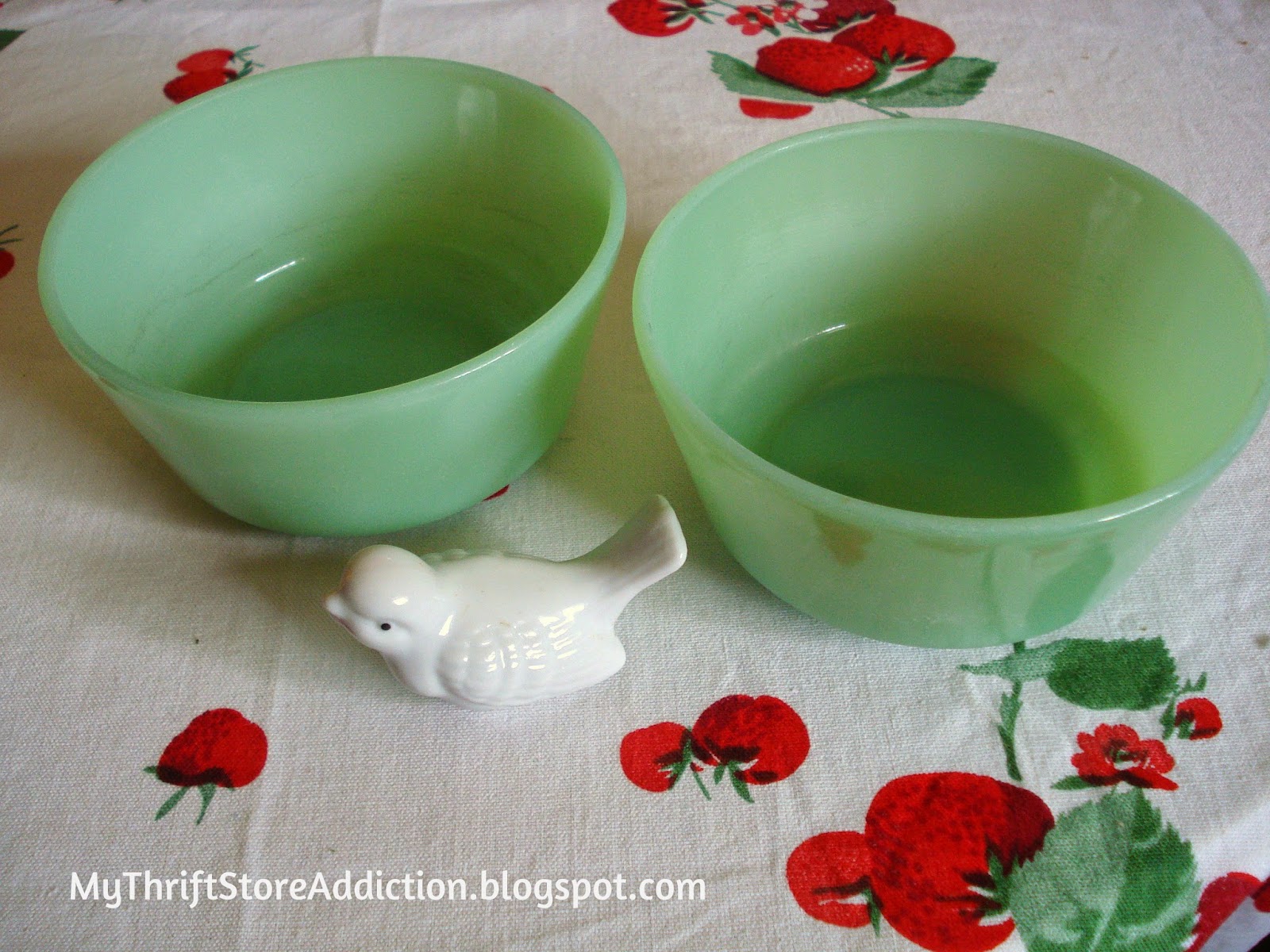 Vintage jadeite bowls