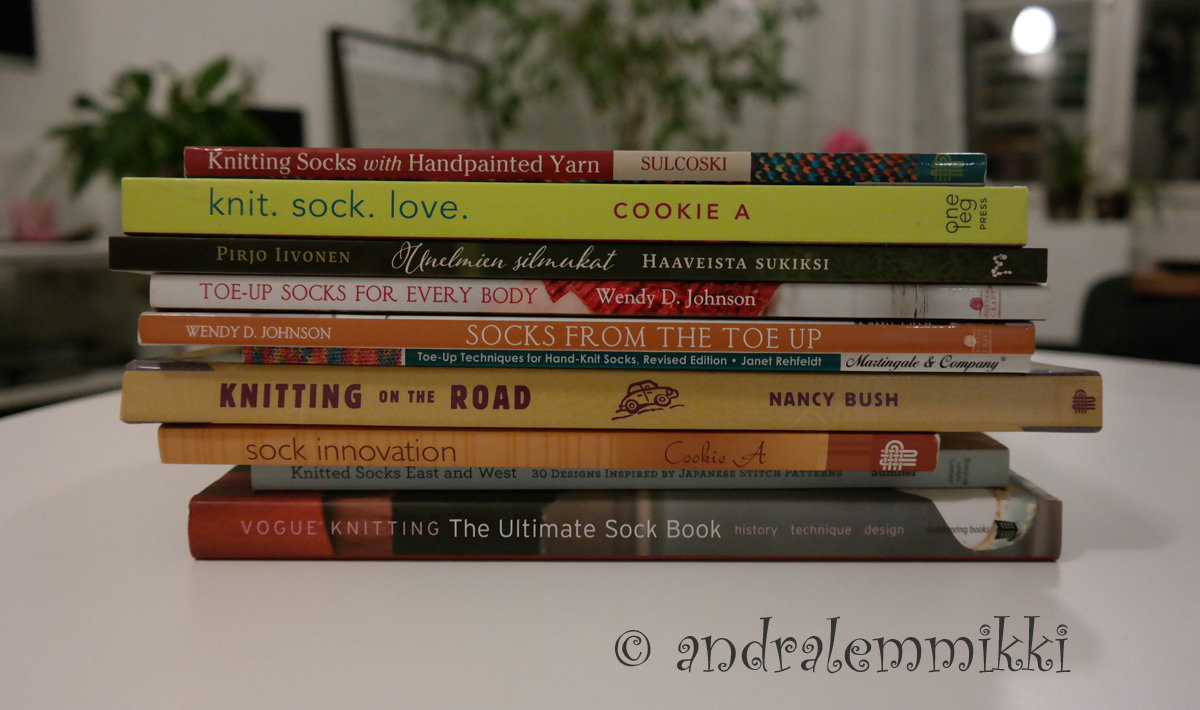 Andra Design Käsityökirjastoni sukkakirjat
