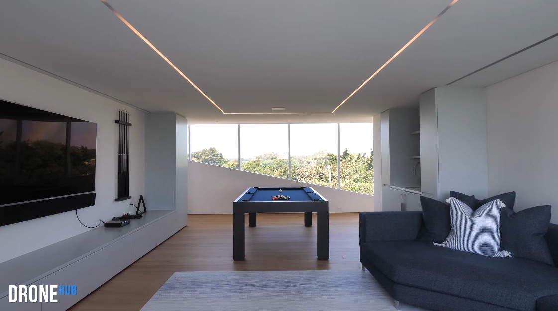 61 Interior Design Photos vs. 115 Beach Ln, Wainscott, NY Mansion Tour
