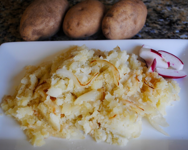 MASHED POTATOES AND CARAMELIZED ONIONS RECIPE Arabic Food Recipes