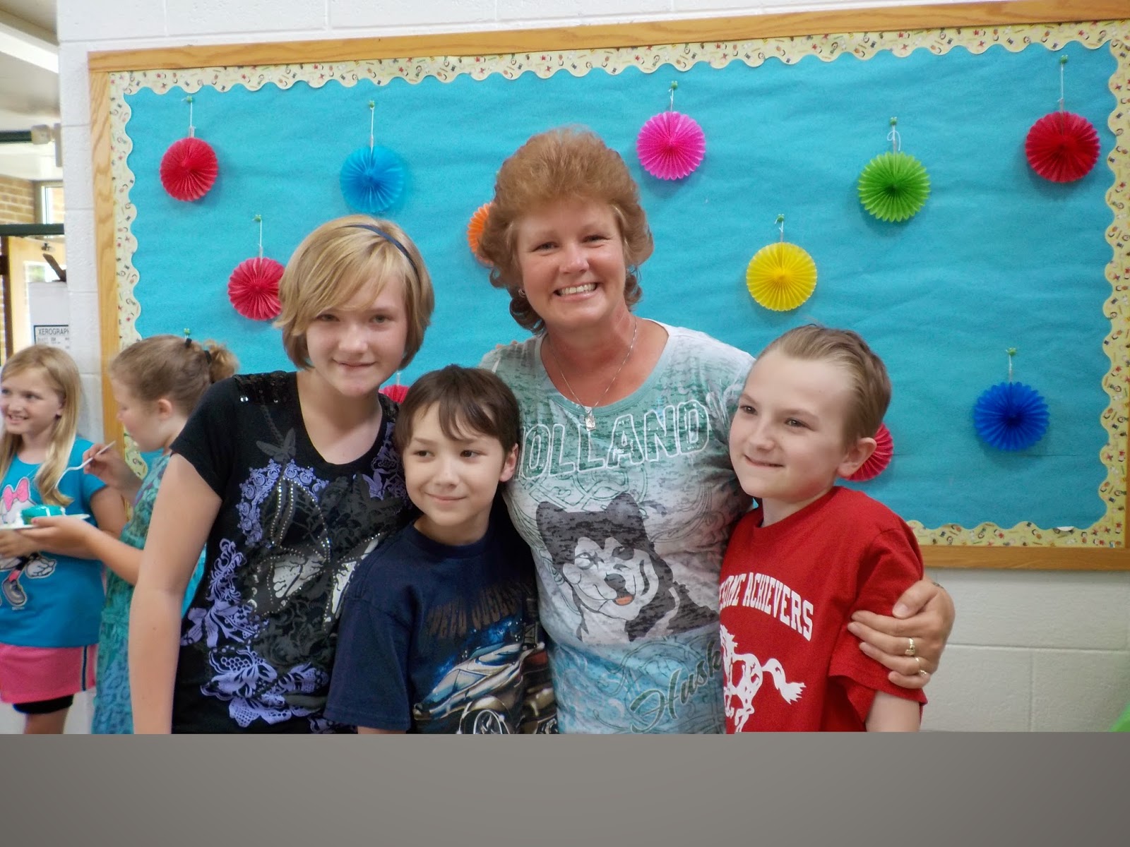 Talking Taylor Schools HOLLAND ELEMENTARY SCHOOL Big crowd says good