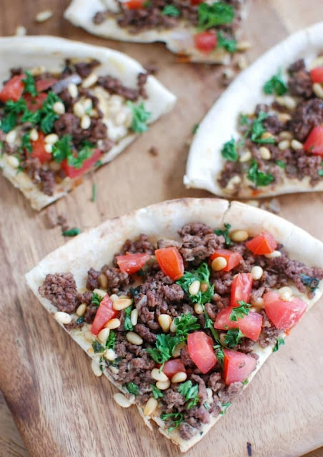 SPICED BEEF AND HUMMUS PITA PIZZA