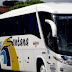 Bandidos saqueiam passageiros de ônibus e roubam farda do motorista
