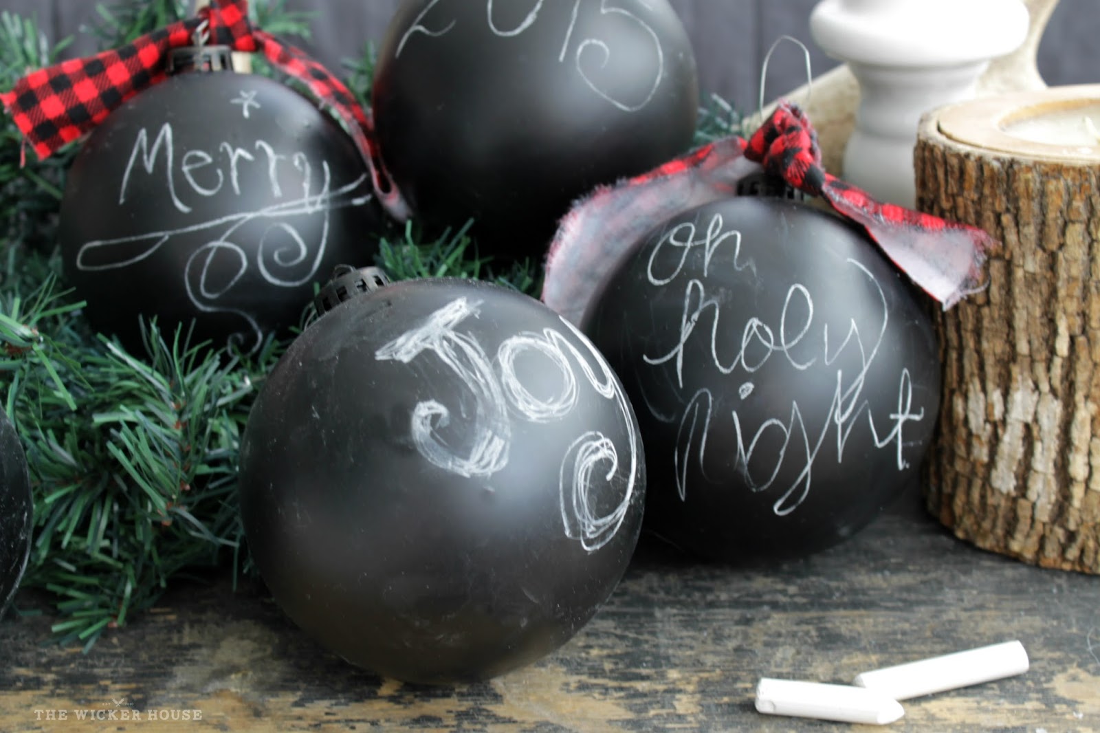 DIY Chalkboard Christmas Ornaments
