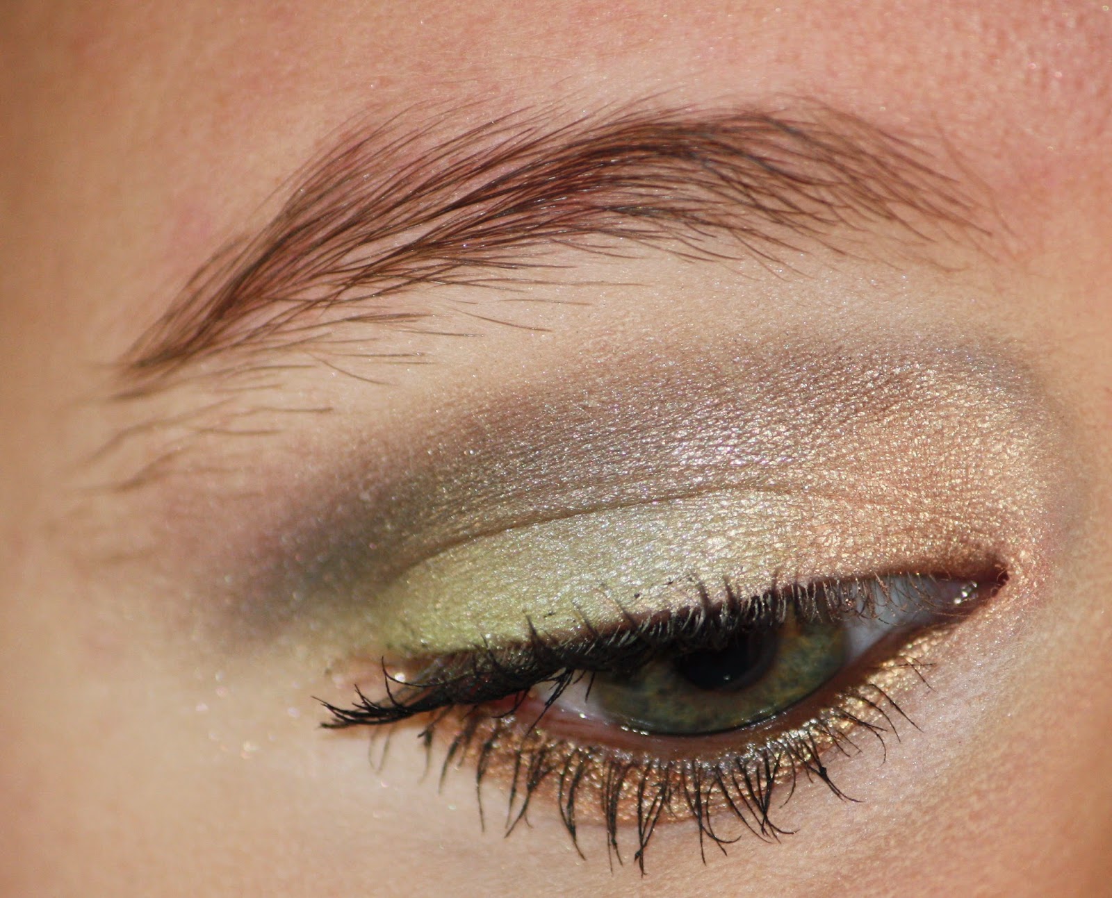 Die Zauberin Zebulon Sage Green Eye MakeUp