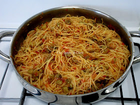 Receta espaguetis con berenjenas blancas y salsa de tomate